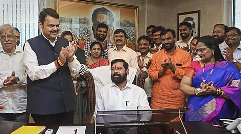 மகாராஷ்டிரா விவகாரம் | தகுதி நீக்க வழக்கால் 11-ம் தேதிக்குப் பிறகே அமைச்சரவை குறித்து முடிவு