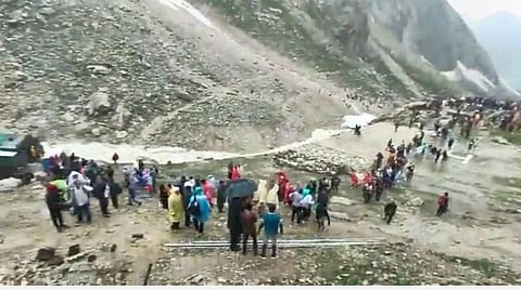 காஷ்மீரின் கந்தர்பால் பகுதியில் மேக வெடிப்பு? - அமர்நாத் யாத்திரை பக்தர்கள் 13 பேர் உயிரிழப்பு