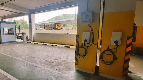 சென்னை விமான நிலைய புதிய வாகன நிறுத்தத்தில் மின்சார வாகன சார்ஜிங் வசதி