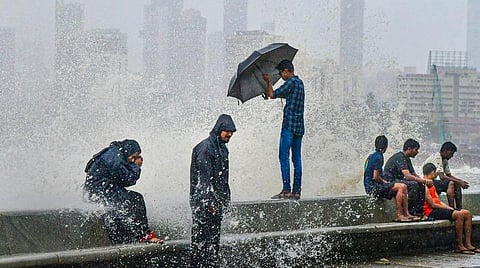 மகாராஷ்டிர மாநிலத்தில் கனமழைக்கு இதுவரை 76 பேர் உயிரிழப்பு