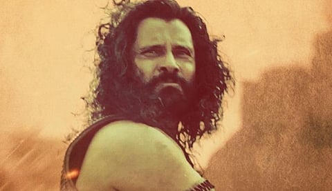 ஆதித்த கரிகாலனாக விக்ரம்