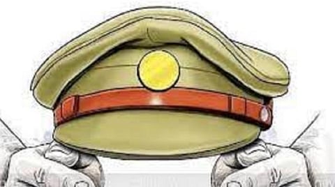 சிவகங்கையில் அதிமுக பெண் கவுன்சிலர் மீது தாக்குதல்: திமுக பெண் பிரமுகர் மீது புகார்