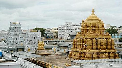 திருப்பதியில் 12 மணி நேரம் காத்திருக்கும் மக்கள்