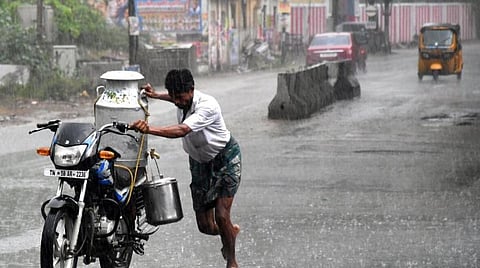 நீலகிரி உள்ளிட்ட 12 மாவட்டங்களில் கனமழை வாய்ப்பு