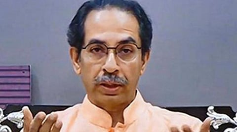 அடுத்தது சிவசேனா எம்.பி.க்கள்; ஷிண்டே அணிக்கு தாவ தயார்: தடுத்து நிறுத்த போராடும் உத்தவ் தாக்கரே