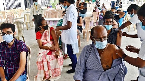 தமிழகம் முழுவதும் 1 லட்சம் இடங்களில் இன்று மெகா முகாம் - இலவச பூஸ்டர் தடுப்பூசி செலுத்திக்கொள்ள ஆளுநர் வேண்டுகோள்