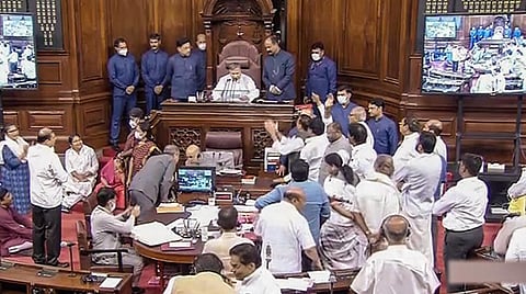 மாநிலங்களவையில் வரம்பு மீறிய மேலும் 3 எம்பிக்கள் இடைநீக்கம்