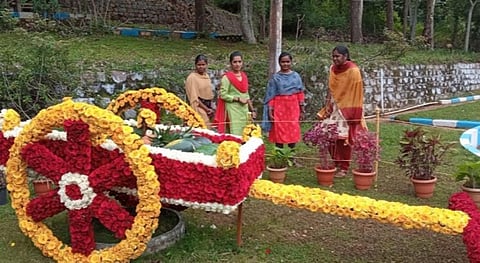 கொல்லிமலையில் வல்வில் ஓரி விழா கோலாகலம்: சுற்றுலாப் பயணிகளை கவர்ந்த மலர் கண்காட்சி