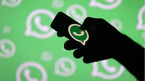 மாணவிக்கு ஆபாச செய்தி அனுப்பிய தனியார் பள்ளி ஆசிரியர் கைது