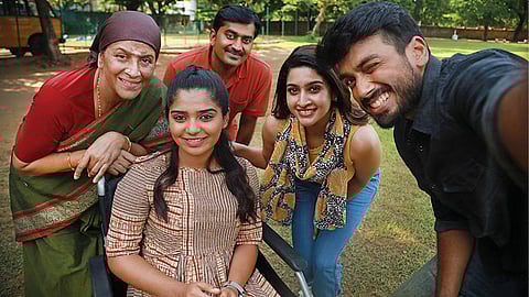 ஓடிடி உலகம்: பயணம் எனும் மருந்து!