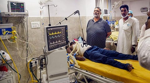 பிஹார் மாநிலத்தில் கள்ளச்சாராயம் குடித்து 11 பேர் உயிரிழப்பு; 10 பேர் பார்வையிழப்பு