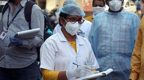 பாக். சிறுபான்மை மருத்துவர்களுக்கு மத்திய அரசு அனுமதி