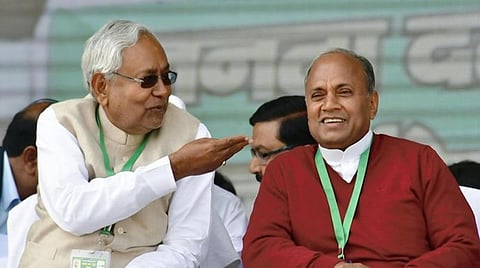 பழி வாங்கும் குணமுடையவர் நிதிஷ் குமார்: கட்சியில் இருந்து விலகிய சிங் குற்றச்சாட்டு