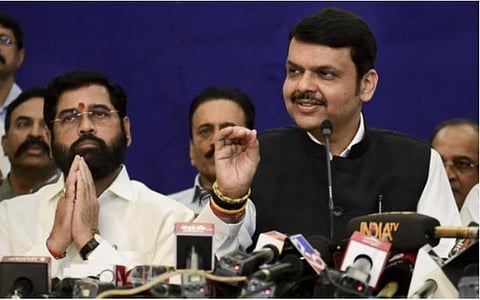 ஏக்நாத் ஷிண்டேவுடன் பட்னாவிஸ்