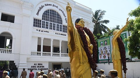 அதிமுக பொதுக்குழு வழக்கில் உயர் நீதிமன்றம் நாளை தீர்ப்பு?