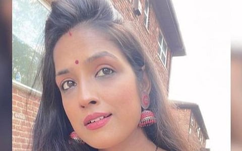 தன்னைத் தானே திருமணம் செய்த நடிகை