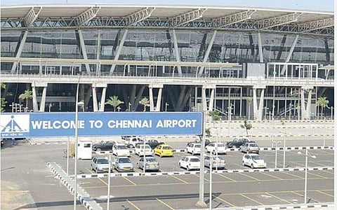 சென்னை | விமான நிலையத்தில் ரூ.1.14 கோடி தங்கம் பறிமுதல்