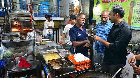 மதுரை | 25 கிலோ கெட்டுப்போன சிக்கன், 23 கிலோ பழைய பரோட்டோ பறிமுதல்: உணவு பாதுகாப்பு துறை ஆய்வில் அதிர்ச்சி