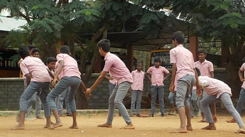 சென்னை | 367 பள்ளிகளில் விளையாட்டு மைதானம் இல்லை: உயர் நீதிமன்றத்தில் முதன்மைக் கல்வி அதிகாரி அறிக்கை