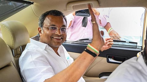 சட்டவிரோத பணப் பரிவர்த்தனை தடுப்பு சட்டம் - தீர்ப்பை மறுபரிசீலனை செய்ய உச்ச நீதிமன்றம் முடிவு