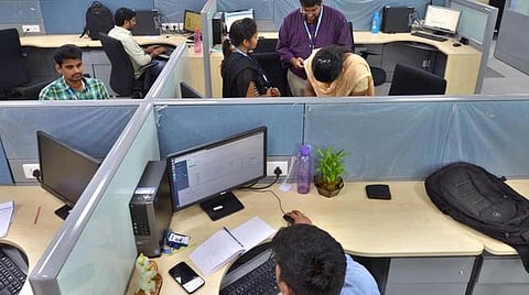 நடப்பு நிதியாண்டின் ஏப்ரல் - ஜூன் காலாண்டில் வேலைக்கு ஆட்கள் சேர்ப்பது 29% உயர்வு