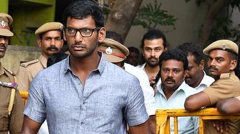 சொத்து விவரங்களை தாக்கல் செய்ய நடிகர் விஷாலுக்கு உயர் நீதிமன்றம் உத்தரவு