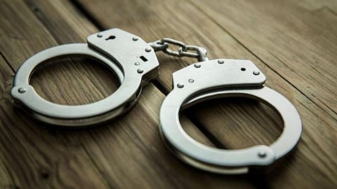 காஞ்சியில் முக்கிய பிரமுகரை கொல்ல பதுக்கி வைத்திருந்த கையெறி குண்டுகள், வெடி மருந்து பறிமுதல்: ஒருவர் கைது