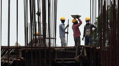 மாநகராட்சி, நகராட்சிப் பகுதிகளில் அனுமதியின்றி கட்டிடம் கட்டினால் நடவடிக்கை: நகராட்சி நிர்வாக இயக்குநர் அறிவுறுத்தல்