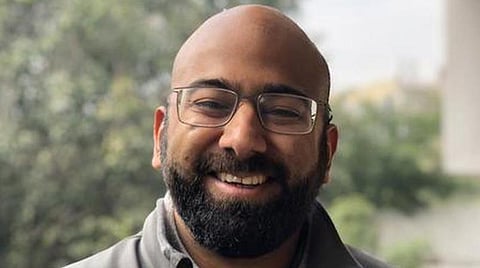 சாந்தனு தேஷ்பாண்டே.