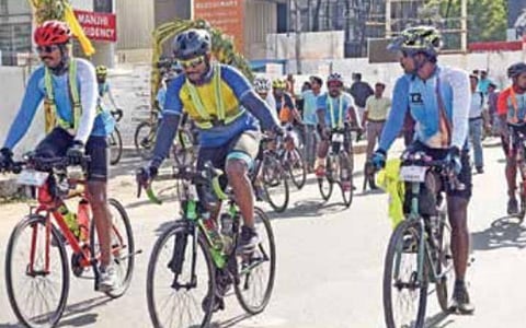 40 மணி நேரத்துக்குள் 600 கி.மீ கடக்கும் வகையில் திருச்சியிலிருந்து தனுஷ்கோடிக்கு சைக்கிள் பயணம்