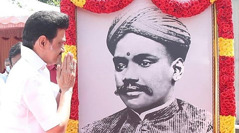 வஉசி படத்திற்கு அஞ்சலி செலுத்தும் முதல்வர் ஸ்டாலின்