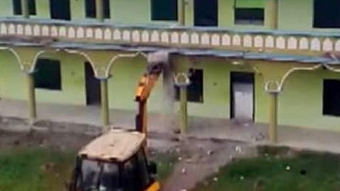 அசாமில் கடந்த ஆகஸ்ட் 31ஆம் தேதி இடிக்கப்பட்ட மதரஸா.