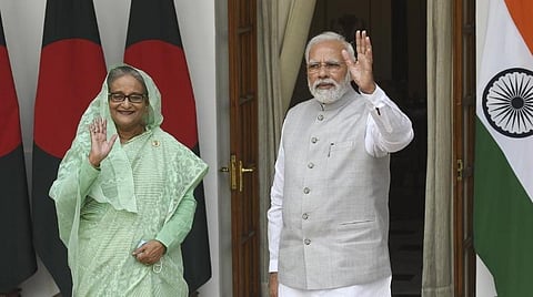 வங்கதேச பிரதமர்  ஷேக் ஹசீனா & பிரதமர் நரேந்திர மோடி.