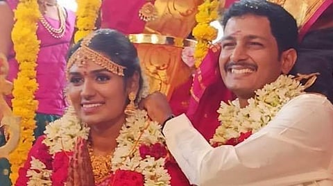 ‘8 தோட்டாக்கள்’ இயக்குநர் ஸ்ரீகணேஷ் திருமணம்: திரையுலகினர் வாழ்த்து