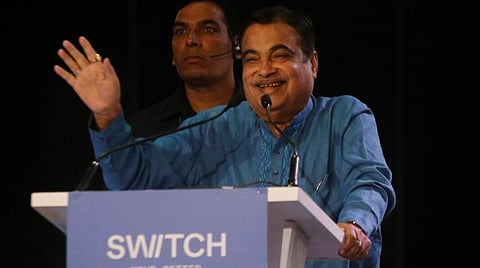 அரசு பணத்தை சிக்கனமாக செலவிடுங்கள் - அரசு ஊழியர்களுக்கு மத்திய அமைச்சர் நிதின் கட்கரி அறிவுரை