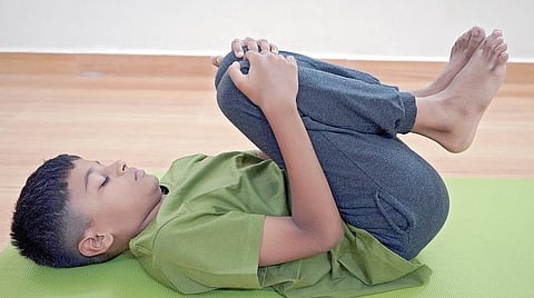 யோக பலம் - 10: வயிறு சார்ந்த உறுப்புகளை பலப்படுத்தும் அபானாசனம்