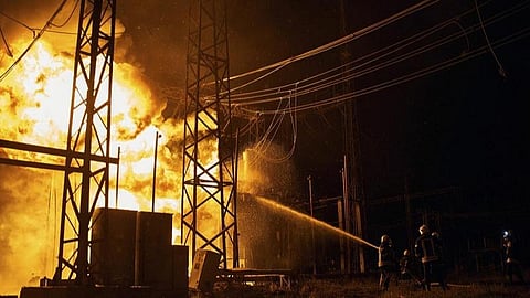 தாக்குதலுக்கு உள்ளான உக்ரைன் அனல்மின் நிலையம்