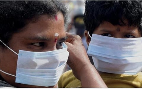 ப்ளு வைரஸில் இருந்து தப்பிக்க முகக்கவசம்!