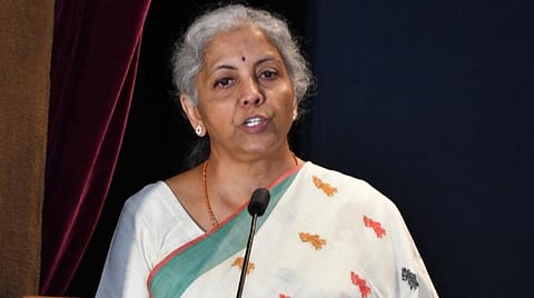 உள்நாட்டில் முதலீடு செய்ய தயக்கம் ஏன்? - இந்திய தொழில் துறையினருக்கு அமைச்சர் நிர்மலா சீதாராமன் கேள்வி