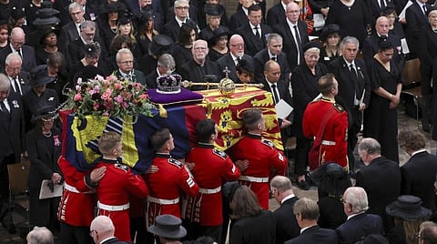 ராணி எலிசபெத் இறுதி ஊர்வலம்: நேரலையில் நிகழ்வுகளை ஒளிபரப்பும் அரச குடும்பம்