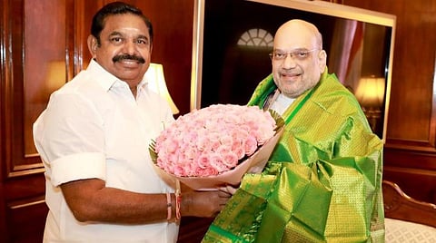 டெல்லியில் மத்திய உள்துறை அமைச்சர் அமித் ஷாவை அதிமுக இடைக்கால பொதுச் செயலாளர் பழனிசாமி நேற்று சந்தித்தார்.