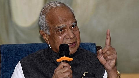 ஆளுநர் பன்வாரிலால் புரோஹித்.