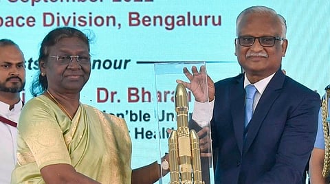 பெங்களூருவில் ராக்கெட் இன்ஜின் உற்பத்தி மையத்தை திறந்து வைத்தார் குடியரசுத் தலைவர் திரவுபதி முர்மு