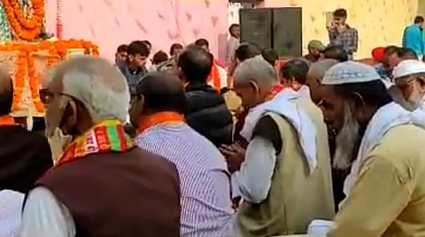 விரத்தத்தில் ஈடுபடும் கைதிகள்