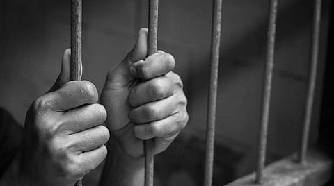 ரூ.1 கோடி மதிப்பிலான அடகு நகைகள் மாயம்: கோபி அருகே வங்கி மேலாளர் கைது