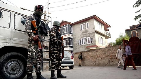 தீவிரவாத செயல்களுக்கு நிதியுதவி வழக்கு - காஷ்மீரில் பல இடங்களில் என்ஐஏ சோதனை
