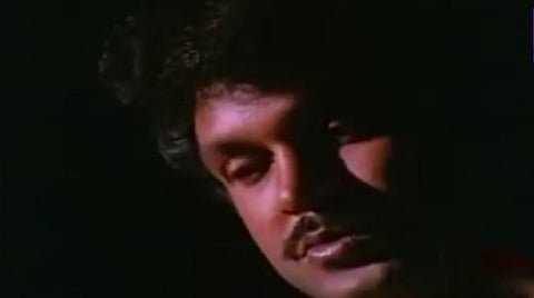 இளையராஜாவுடன் இசையிரவு 9 | ‘காதல் என்பது பொது உடமை...’ - திக்கித் திணறும் மனசுக்கான மீட்பிசை!