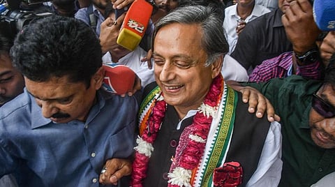 சசி தரூர்