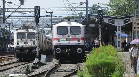 தெற்கு ரயில்வேயில் கடந்த 6 மாதங்களில் 30 கோடி பேர் பயணம்