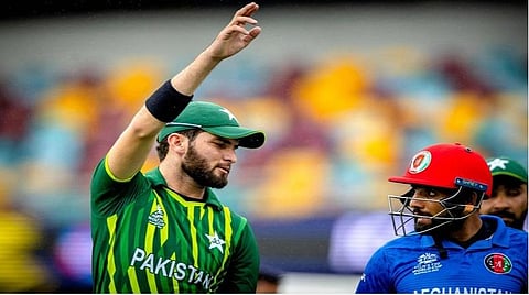 ஷஹீன் அஃப்ரிடி மற்றும் உஸ்மான் கானி.